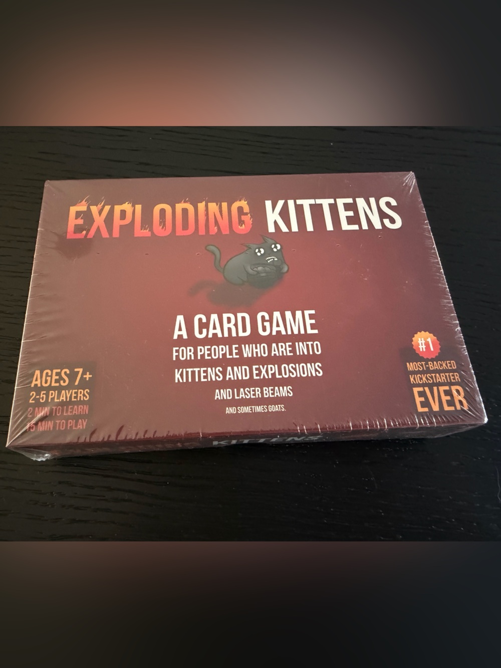 Card Game - Red - Picture 1 of 2